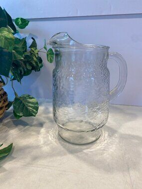 Heavy Sturdy Glass Beverage Serving Pitcher 2 Qt Excellent Condition